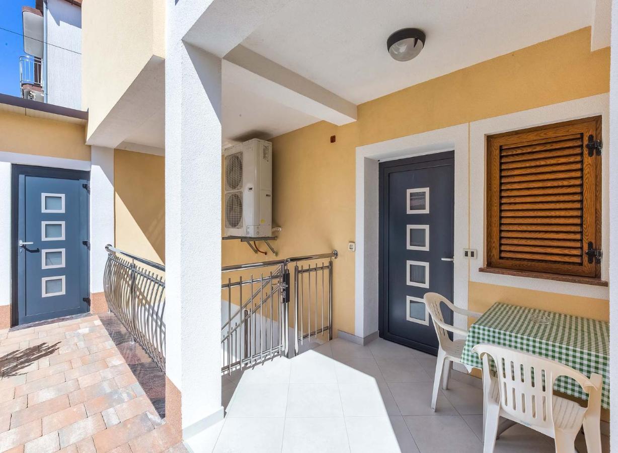 Apartmani Rino, Poreč Extérieur photo